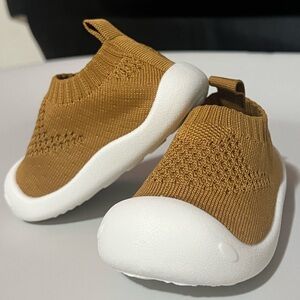 ❌SOLD NEW Sock Shoes size 4-4.5/6-12mo.